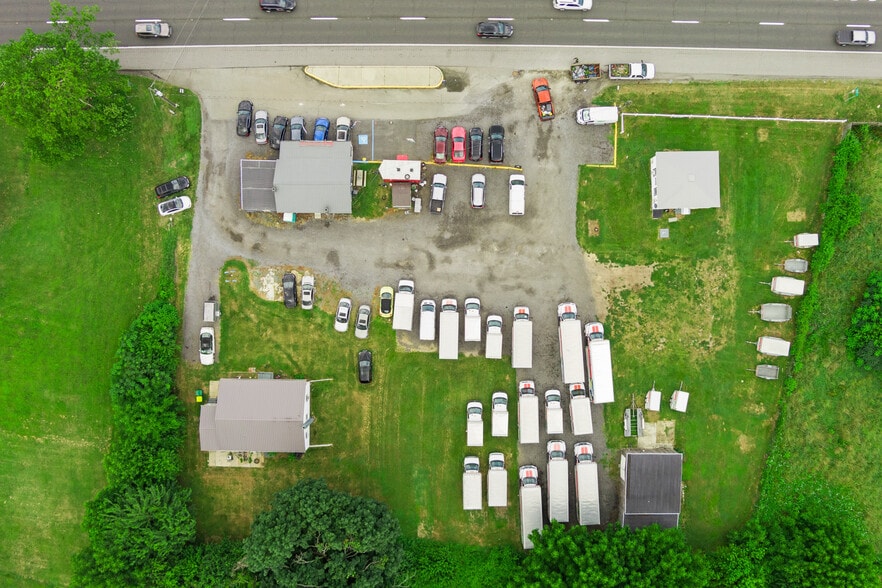 More Photos Of 2516-2518 N Dupont Pky, Middletown Freestanding For Sale