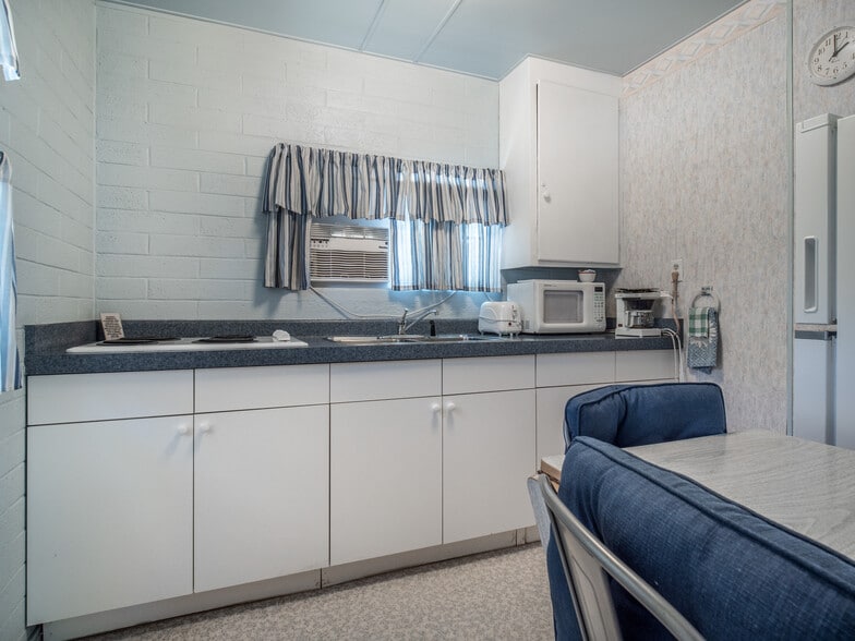 More Photos Of 106705 US Highway 395, Coleville Hotel For Sale