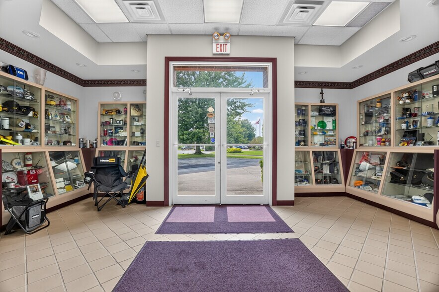 More Photos Of 1695 Joseph Lloyd Pky, Willoughby Warehouse For Sale