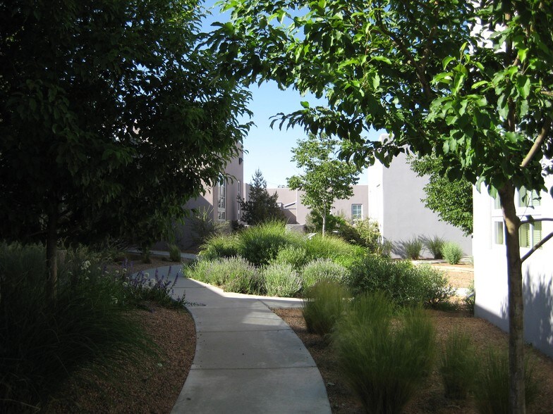 More Photos Of 4001 Office Ct, Santa Fe Office For Lease