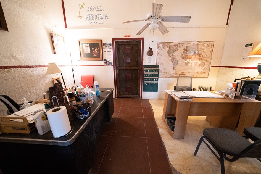 601 E Avenue A, Robstown, TX 78380 Hotel For Sale