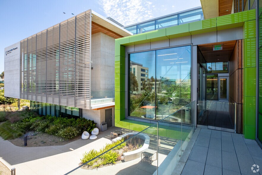 More Photos Of 9310 Athena Cir, La Jolla Research And Development For Lease
