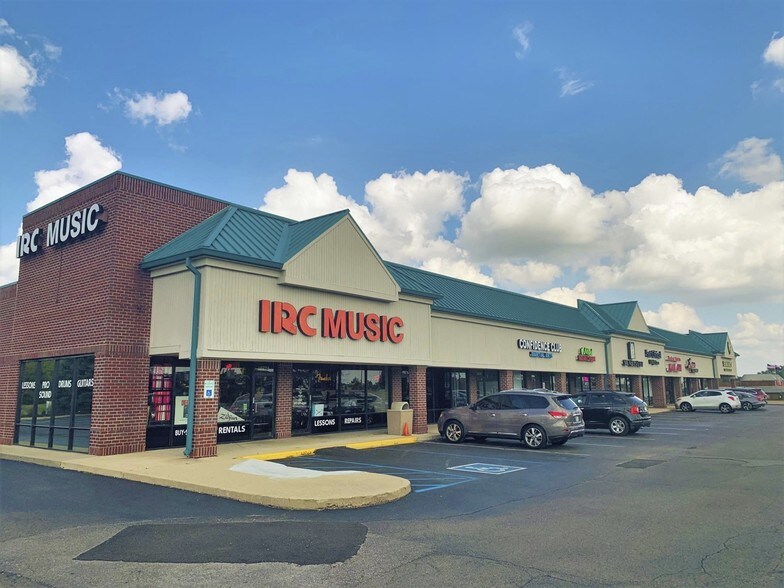 More Photos Of 10224-10242 E US Highway 36, Avon Storefront For Lease