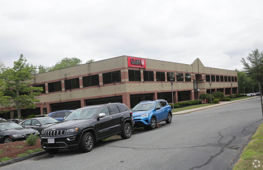 More Photos Of 333 Turnpike Rd, Southborough Office For Lease