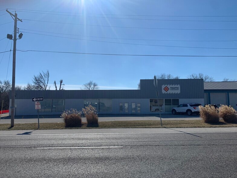 More Photos Of 9300 Natural Bridge Rd, Berkeley Warehouse For Sale