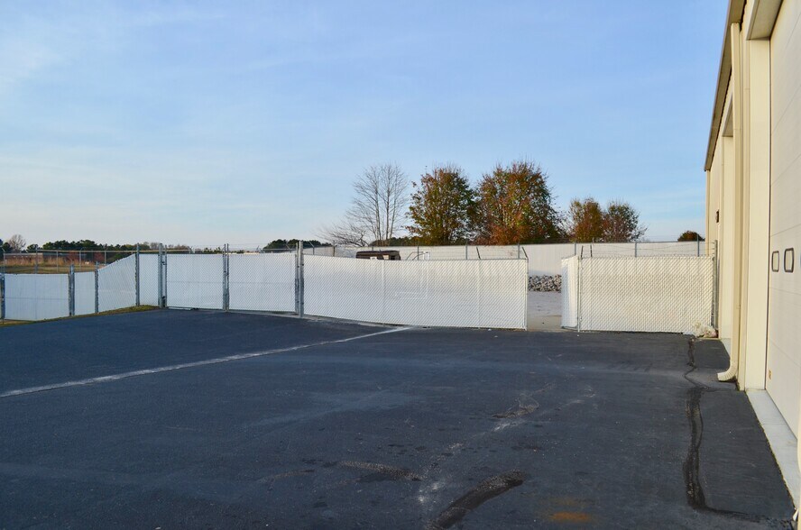 More Photos Of 2708 Wooten Blvd SW, Wilson Light Distribution For Sale