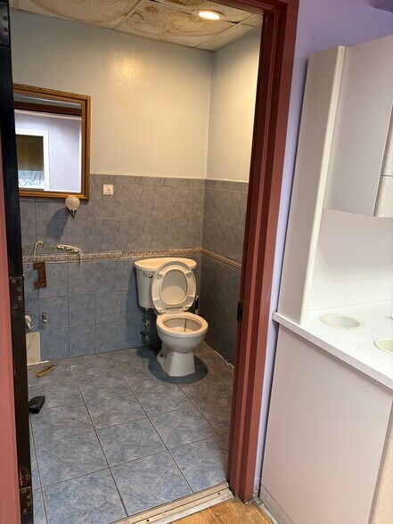 More Photos Of 740 Broadway, Brooklyn Storefront Retail Office For Lease