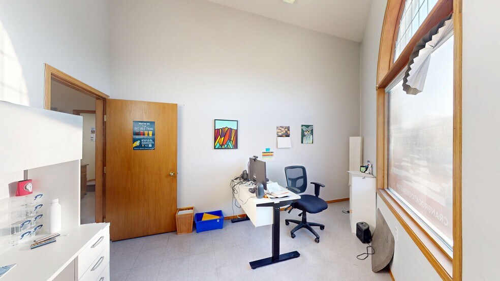 More Photos Of 800 Baker St, Cranbrook Storefront Retail Office For Sale