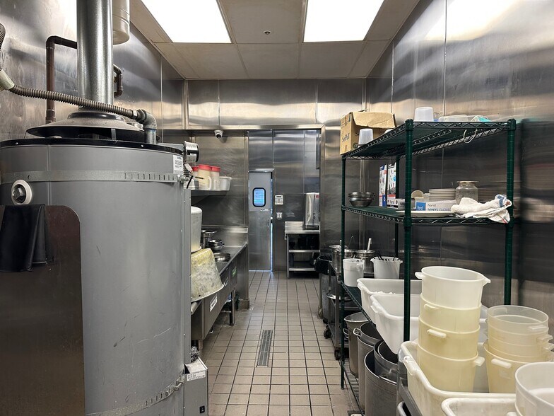 More Photos Of 9225 Las Tunas Dr, Temple City Storefront For Sale