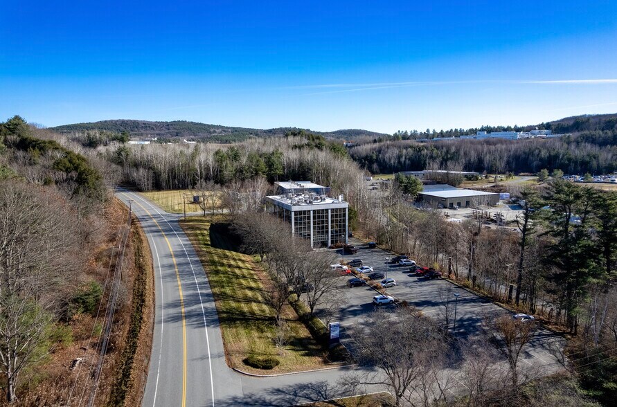 More Photos Of 24 Airport Rd, West Lebanon Office For Lease