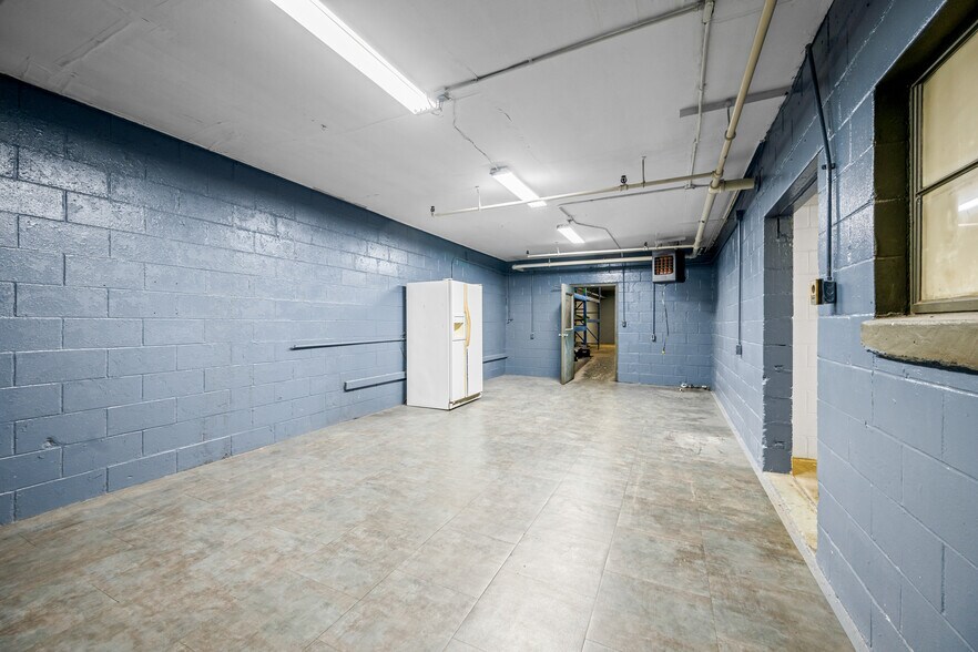 More Photos Of 1441 Central Ave, Columbus Auto Repair For Lease