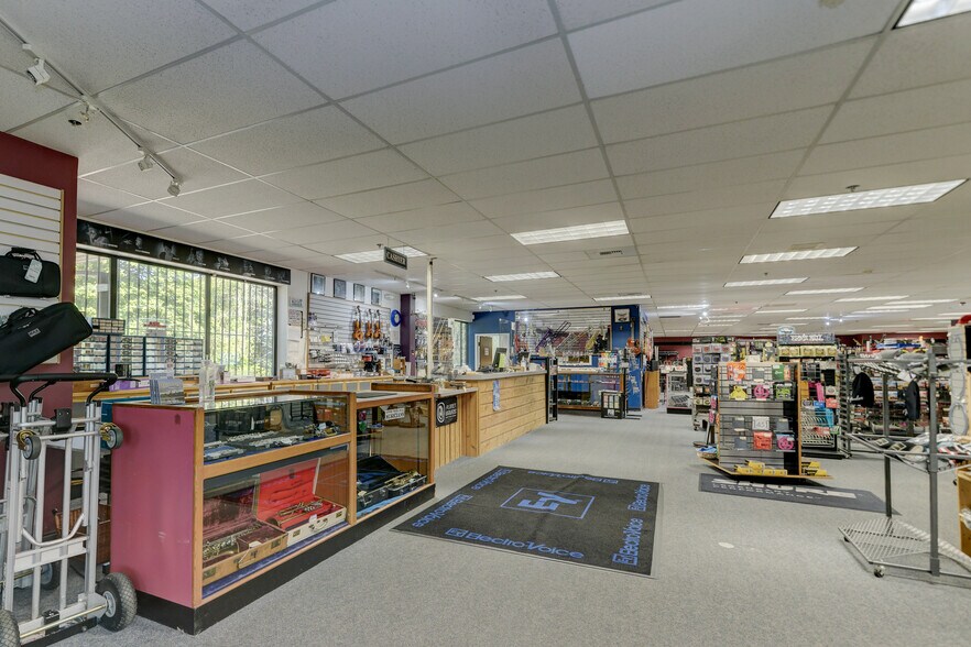 More Photos Of 3738 Pacific Ave SE, Olympia General Retail For Sale