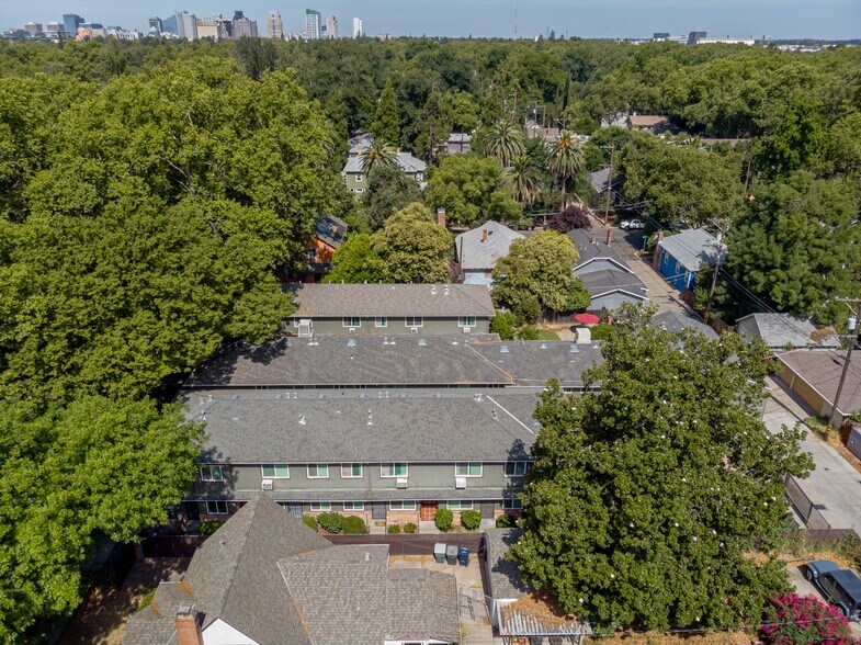 More Photos Of 2811 F St, Sacramento Apartments For Sale