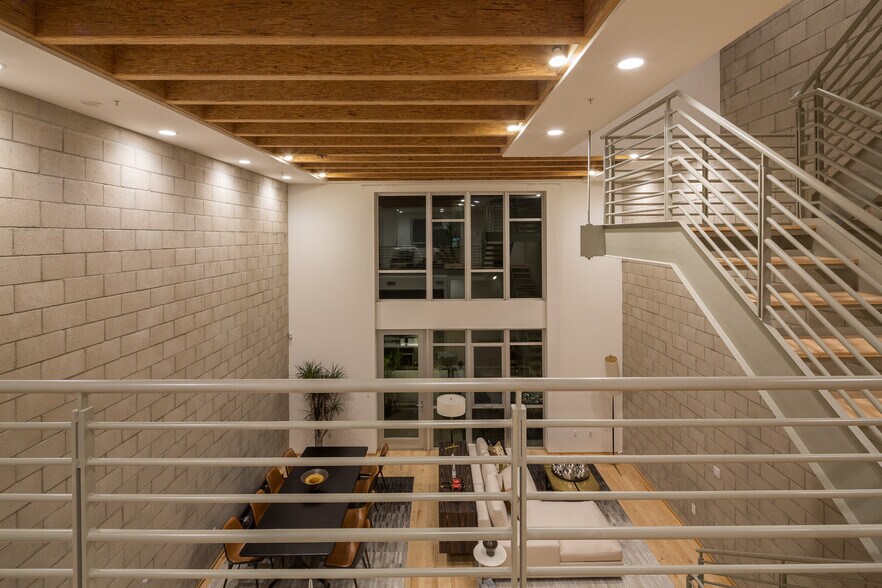 More Photos Of 3450 Cahuenga Blvd W, Los Angeles Office Residential For Lease