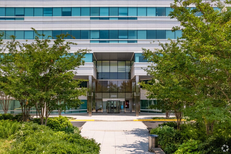 More Photos Of 2000 Edmund Halley Dr, Reston Office For Lease
