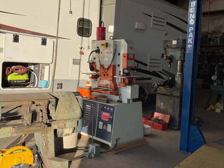 More Photos Of 700 N Gold Ave, Deming Specialty For Sale