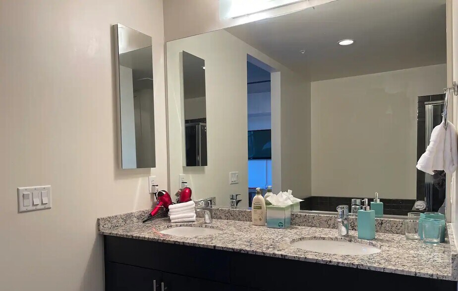 More Photos Of 353 E Bonneville Ave, Las Vegas Apartments For Lease