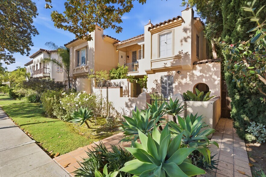 More Photos Of 1232 Smithwood Dr, Los Angeles Apartments For Sale
