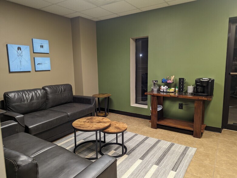 More Photos Of 5565 Highway 53, Harvest Warehouse For Lease