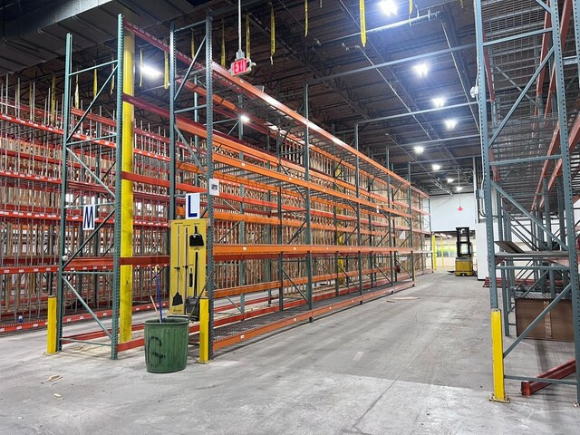 More Photos Of 100-110 Midland Ave, Port Chester Warehouse For Lease