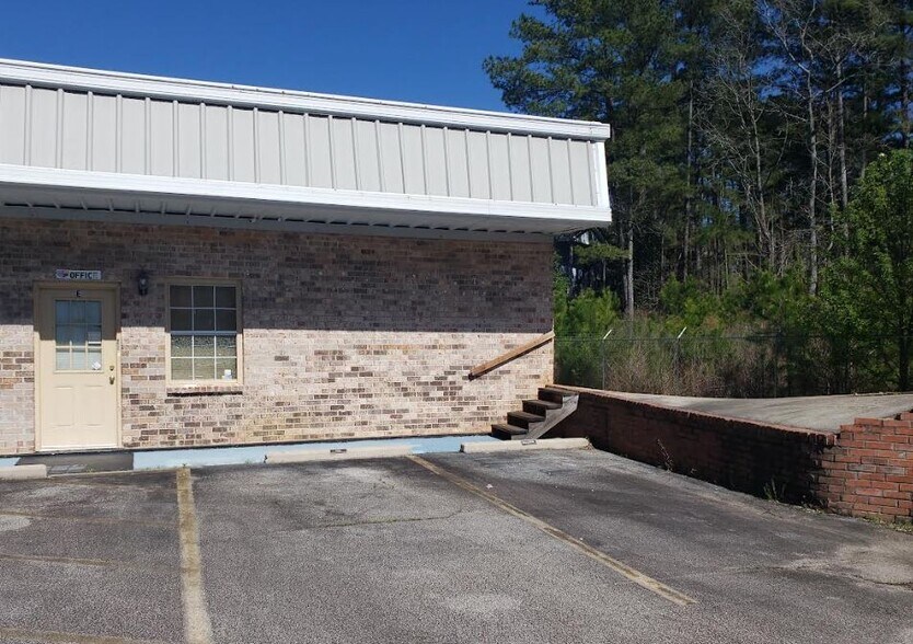 More Photos Of 455 Highway 138 W, Jonesboro Office Residential For Lease