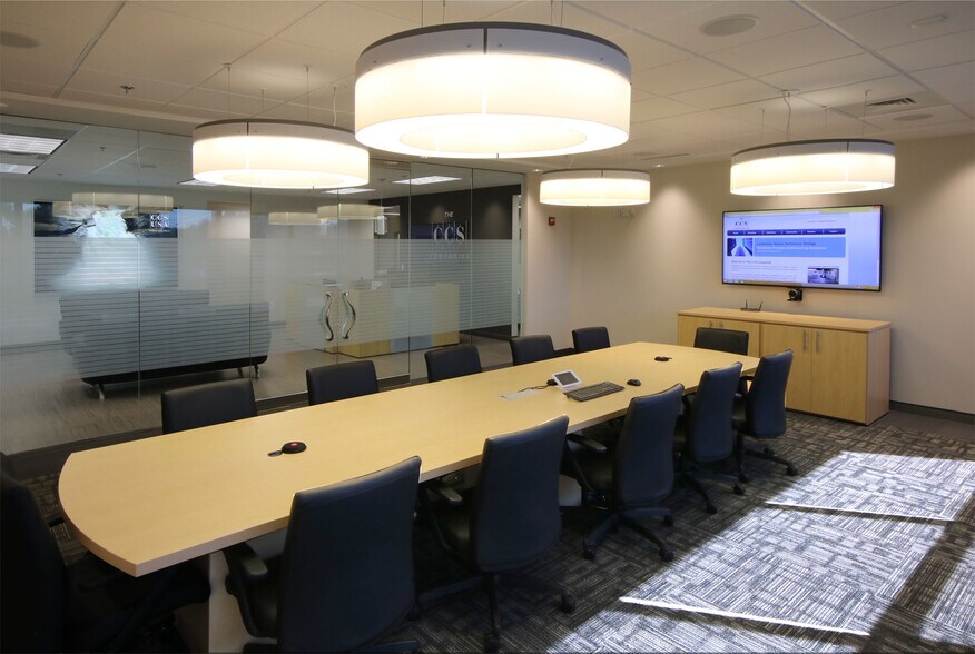 More Photos Of 725 Canton St, Norwood Office For Lease