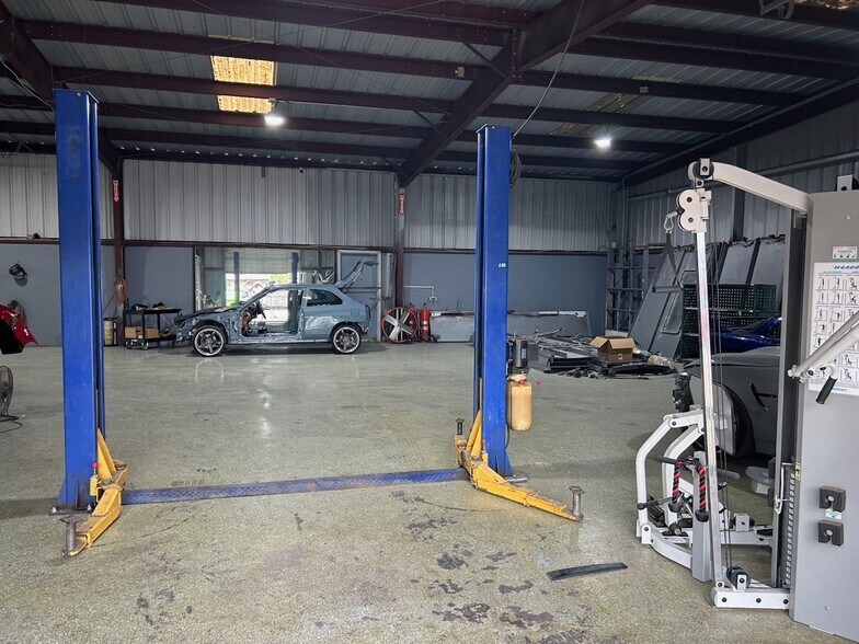 More Photos Of 14310 Auto Park Way, Houston Unknown For Lease