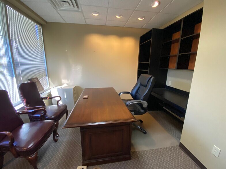 More Photos Of 784 Prince Ave, Athens Medical For Sale