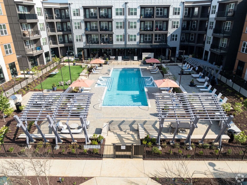 More Photos Of 930 W Mallard Creek Church Rd, Charlotte Apartments For Lease