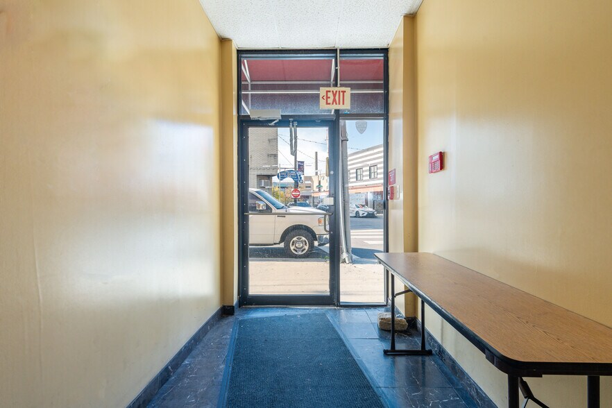 More Photos Of 1939 S Juniper St, Philadelphia Storefront Retail Office For Sale