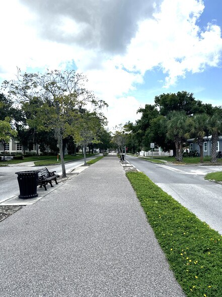 More Photos Of 201 E Center St, Tarpon Springs Bar For Lease