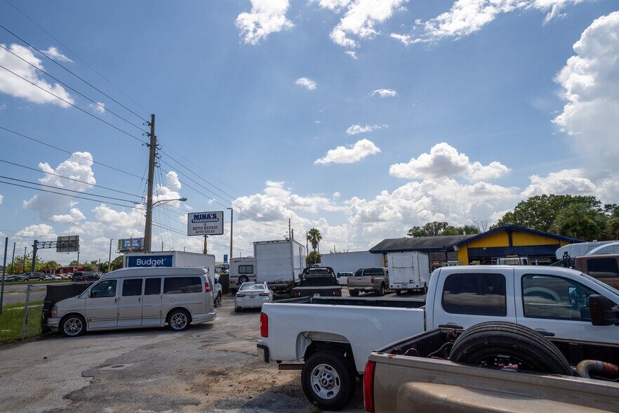 More Photos Of 5507 E Colonial Dr, Orlando Auto Repair For Sale
