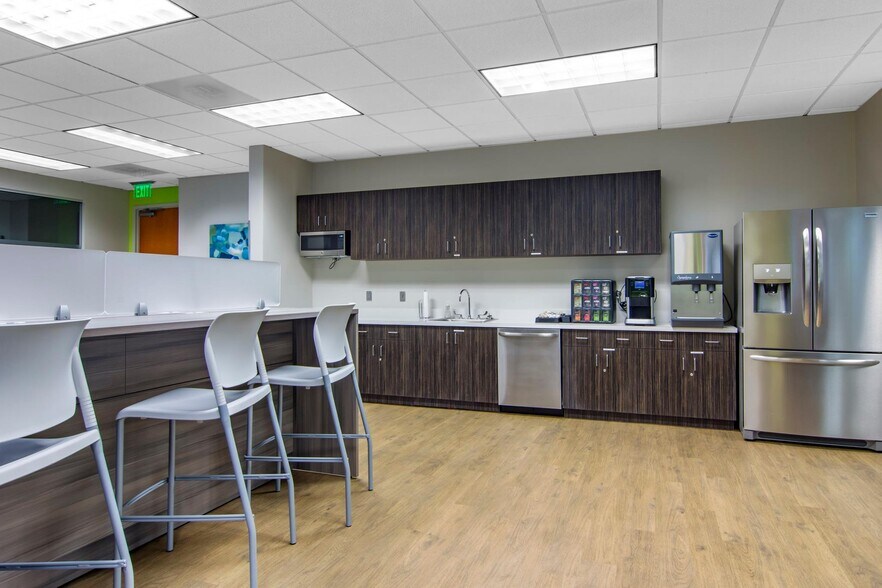 More Photos Of 11720 Amber Park Dr, Alpharetta Coworking Space