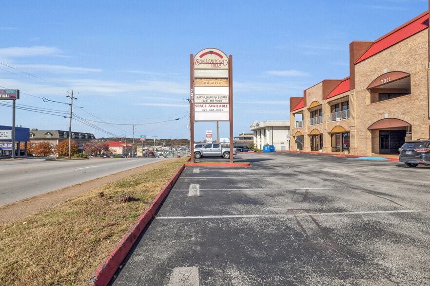 More Photos Of 7011 Shallowford Rd, Chattanooga Medical For Sale