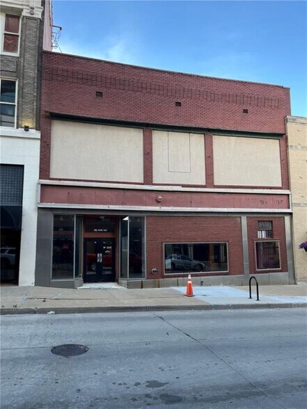More Photos Of 109 7th St, Saint Joseph Office For Sale