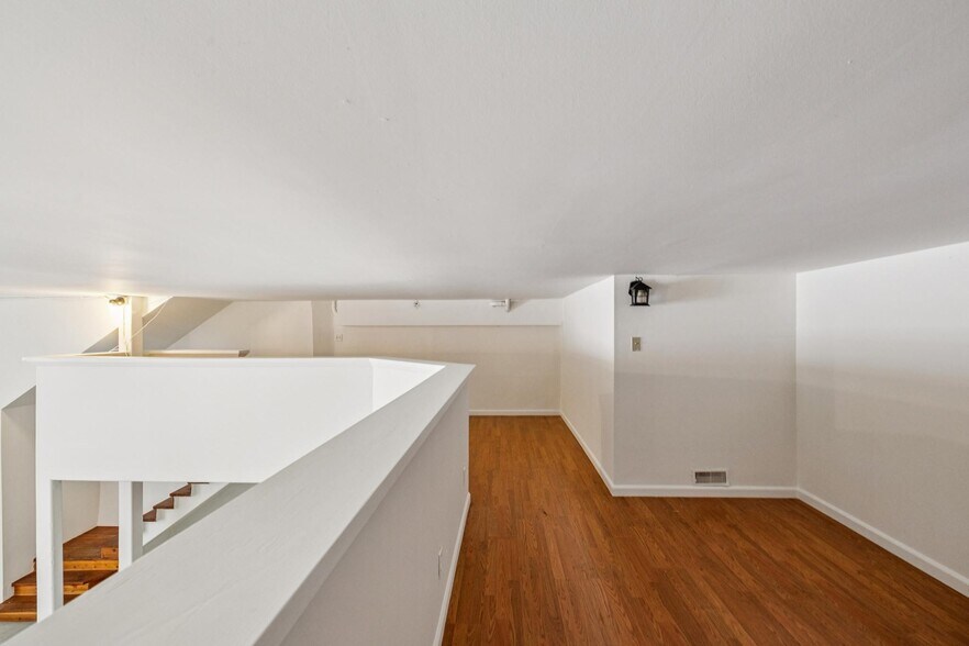 More Photos Of 9 Grace St, San Francisco Warehouse For Sale