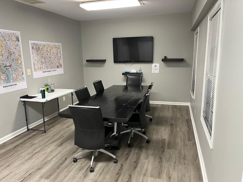 More Photos Of 8607-8609 2nd Ave, Silver Spring Medical For Lease