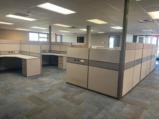 More Photos Of 1218 W Rock Creek Rd, Norman Office For Lease