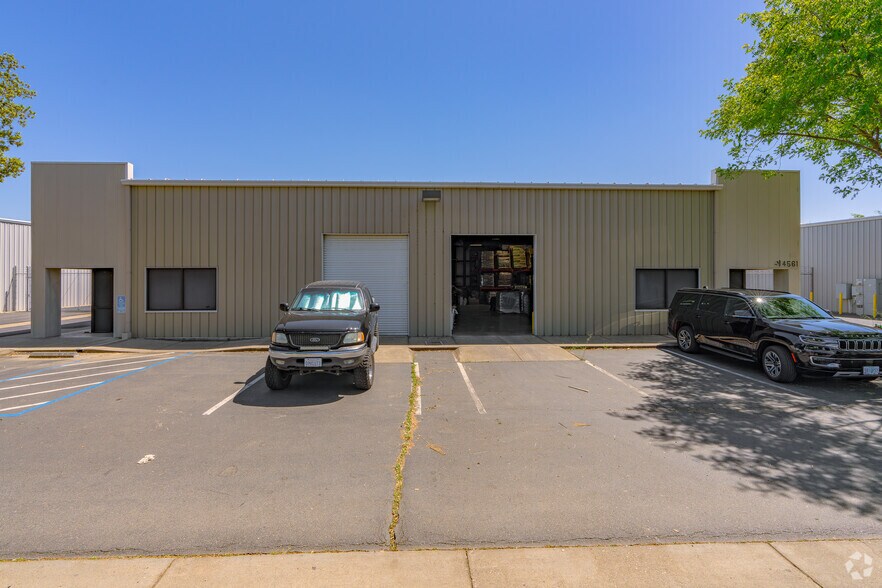 More Photos Of 4561 Skyway Dr, Olivehurst Warehouse For Sale