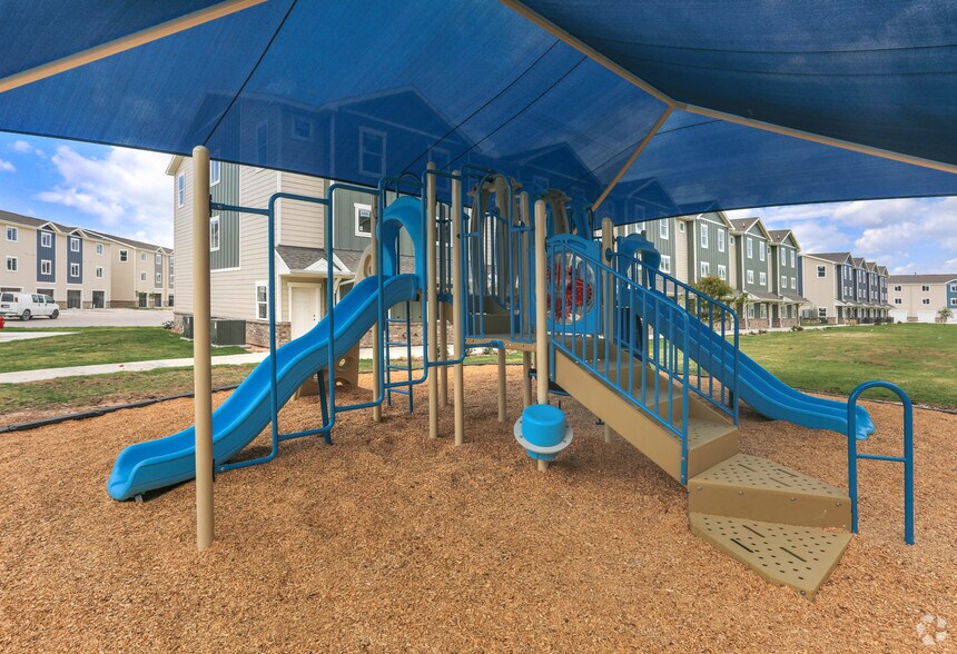 More Photos Of 21155 Gosling Rd, Spring Apartments For Sale