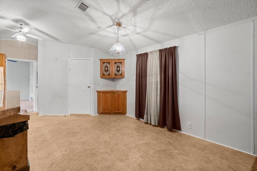 More Photos Of 3318 SH-146S, Livingston Mixed Retail For Sale