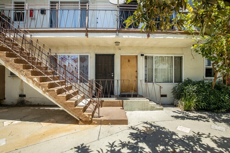 More Photos Of 1069 N Oxford Ave, Los Angeles Apartments For Sale
