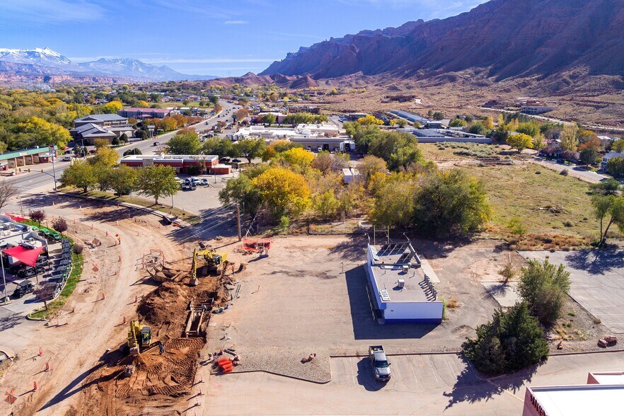 More Photos Of 588 Kane Creek Blvd, Moab General Retail For Sale