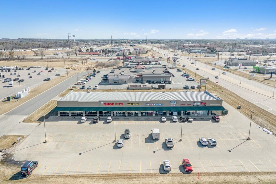 More Photos Of 224 W McCoy Blvd, Tomah Freestanding For Lease