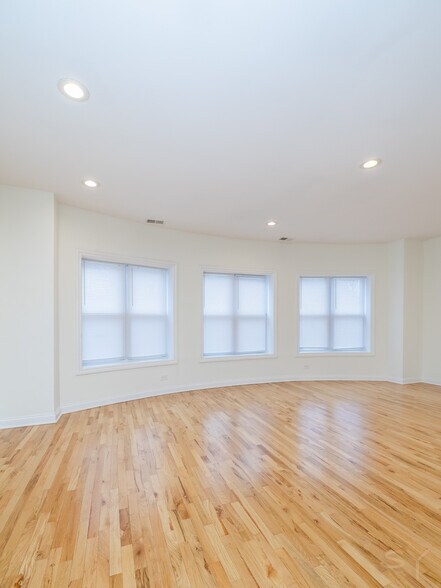 More Photos Of 6711 S Paxton Ave, Chicago Multifamily For Sale