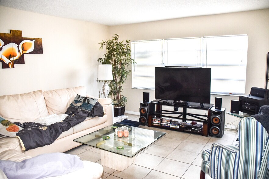 More Photos Of 3202-3210 Louisiana Ave, Fort Pierce Apartments For Sale