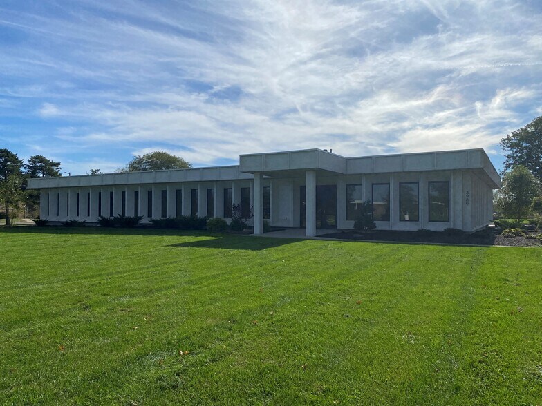 More Photos Of 3989 Research Park Dr, Ann Arbor Office For Lease