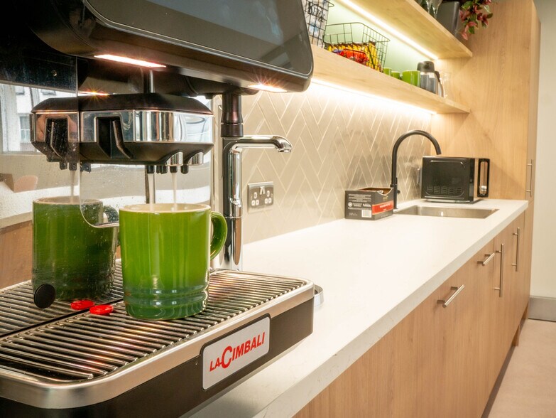 More Photos Of Charles Sq, Bracknell Coworking Space