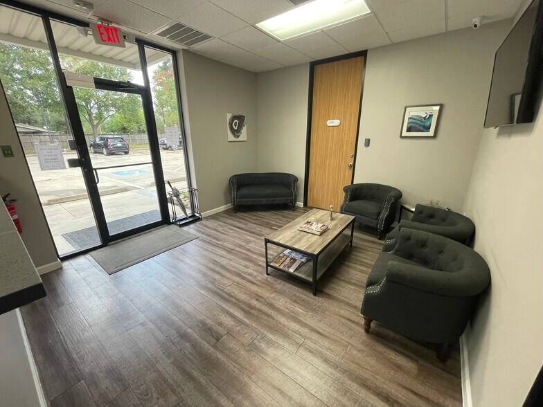 More Photos Of 10480 Grant Rd, Houston Loft Creative Space For Lease