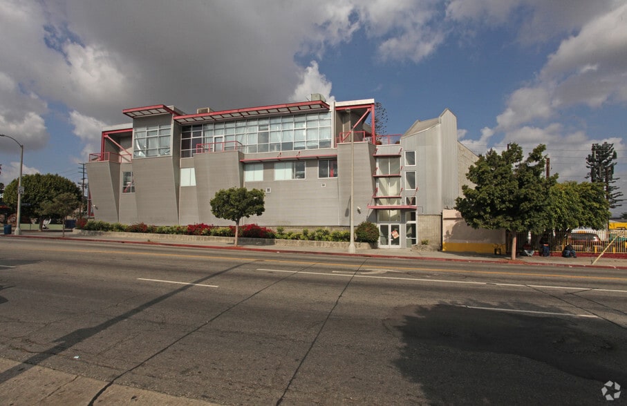 Primary Photo Of 4975 W Pico Blvd, Los Angeles Office For Lease